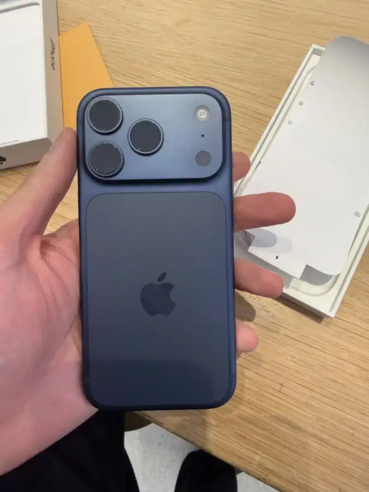 iPhone 17 Pro 256gb bisa kredit syarat KTP aja