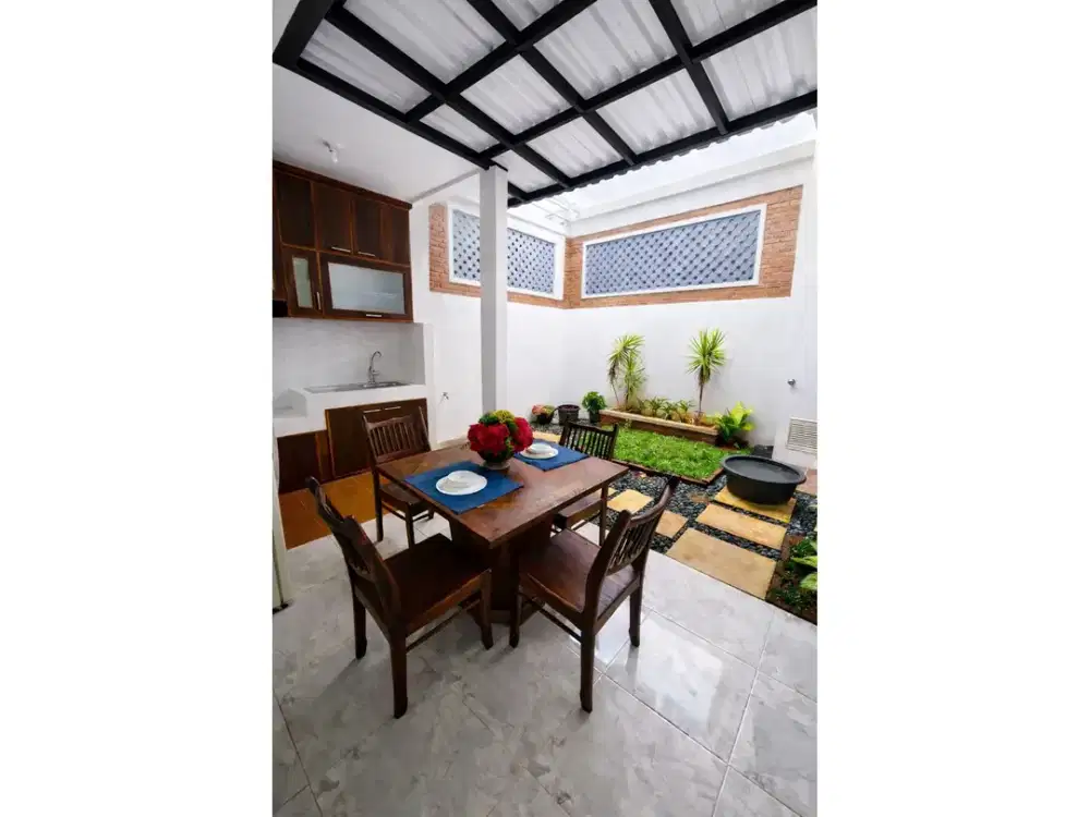 DIJUAL RUMAH MEWAH 2 LANTAI SIAP HUNI FURNISH SENTUL CITY SSR245