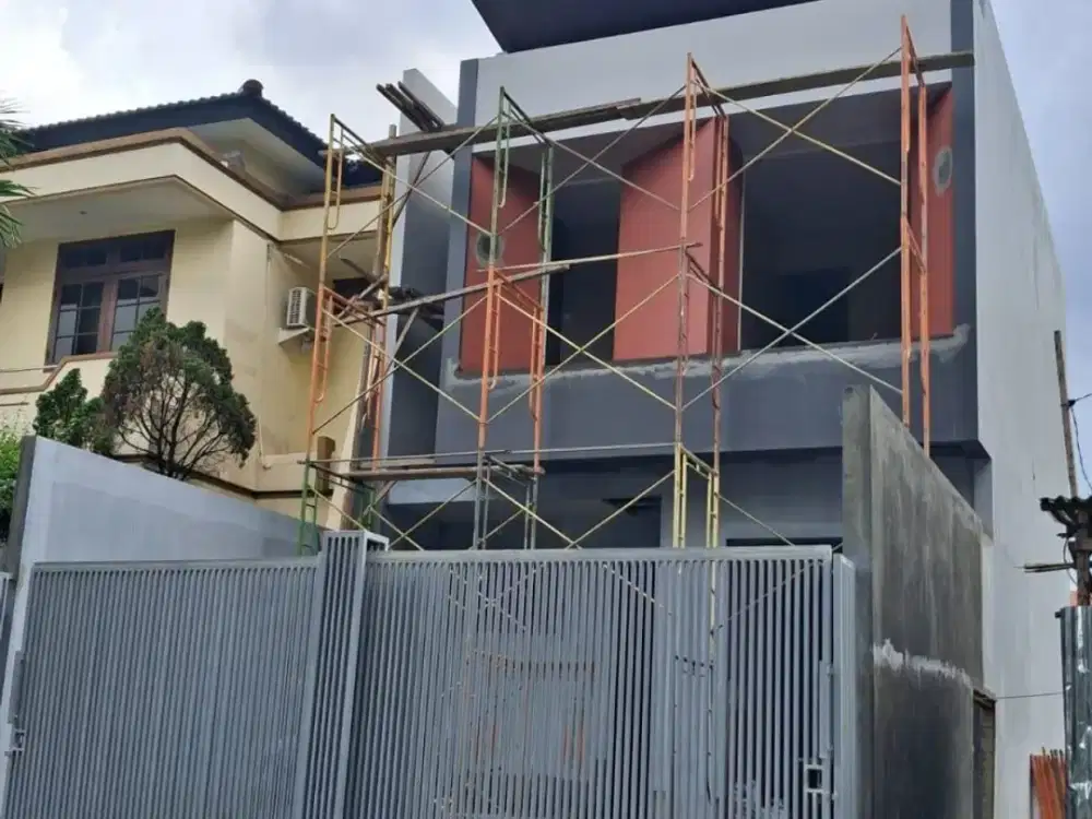 Dijual Rumah Manyar Jaya Baru Gress Carport 2