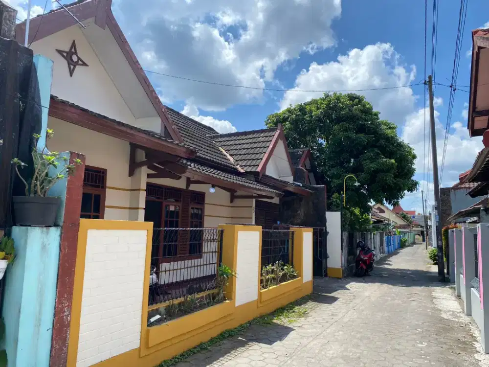 Rumah Siap Huni Barat Tugu Jogja, belakang kantor Lurah Sidoarum