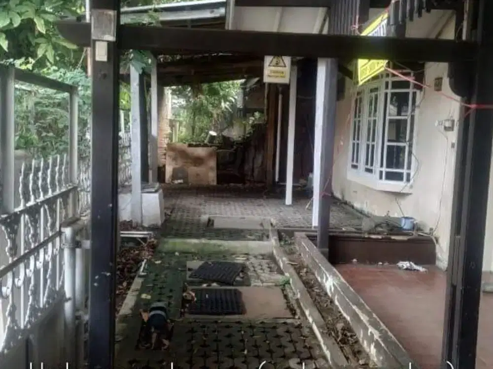 Rumah Lama Margahayu Raya Dekat Jalan Tata Surya