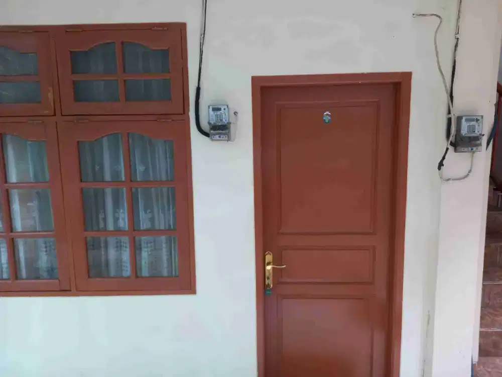 DI SEWA 1 UNIT KAMAR PETAK UTK PASUTRI/KELUARGA