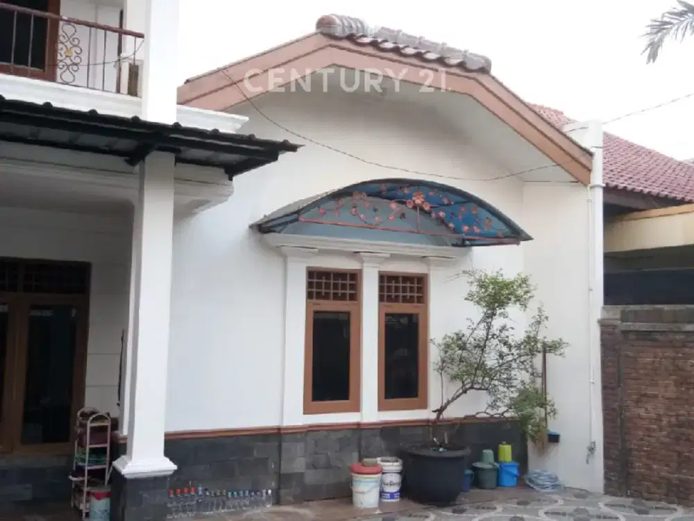 Rumah 2 Lantai Jagakarsa Bisa 4 Mobil Jaksel