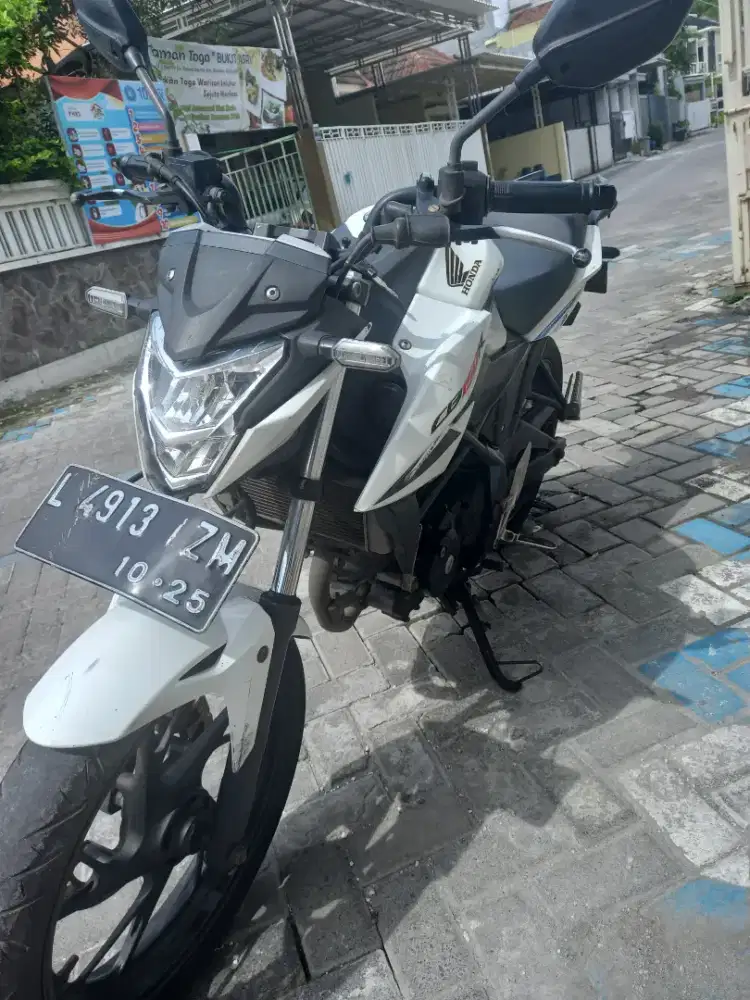 HONDA CB150R 2015