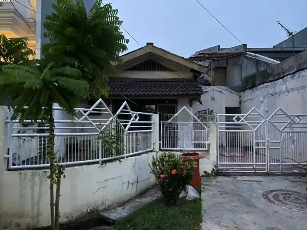 Dijual rumah puri indah rumah tua harga murah