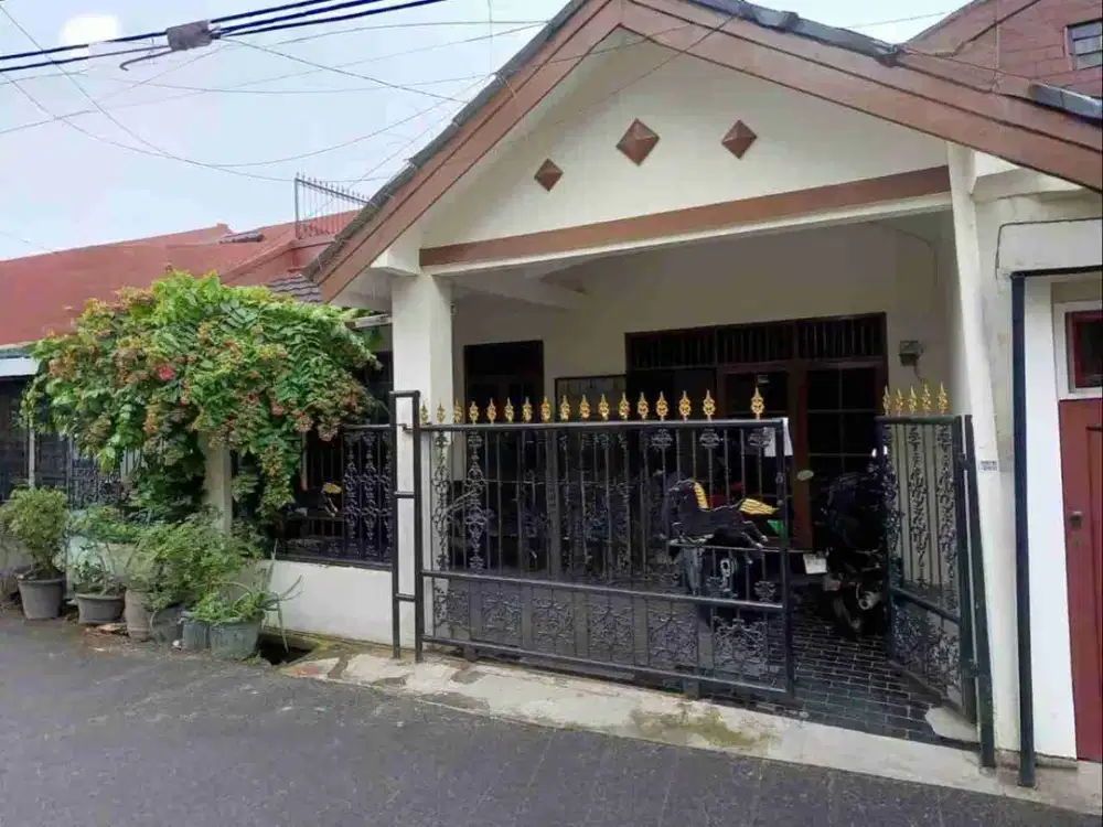 Rumah siap huni di Malaka sari perumnas Klender Jakarta Timur