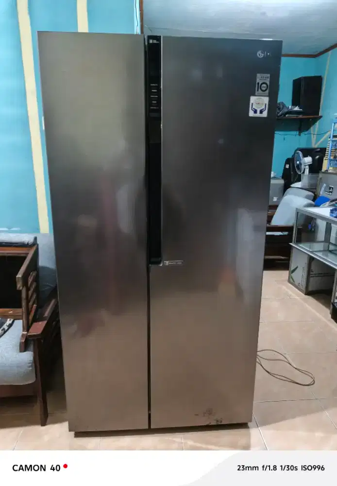 Kulkas Side by Side Merk LG jumbo, seri GC-B247 KQDV 679 Liter
