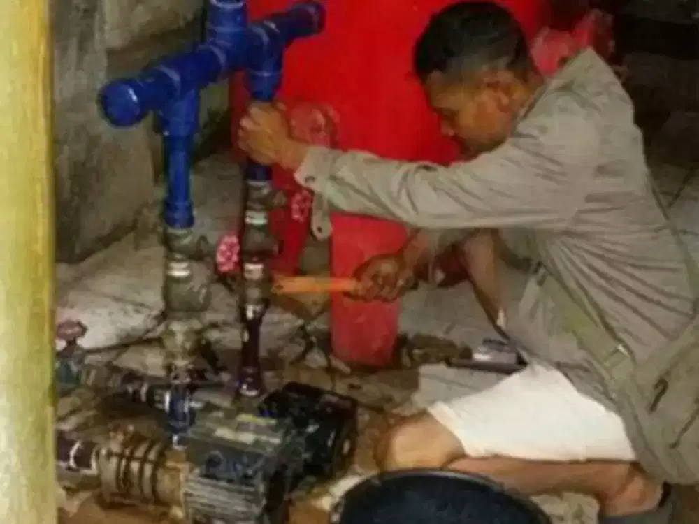 Service pompa air panggilan dan bongkar pasang pompa air dlL