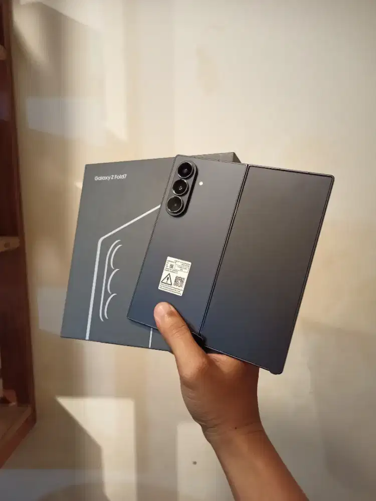 Jual Samsung Z Fold 7 12/512Gb Second Likenew Super Garansi Aktif