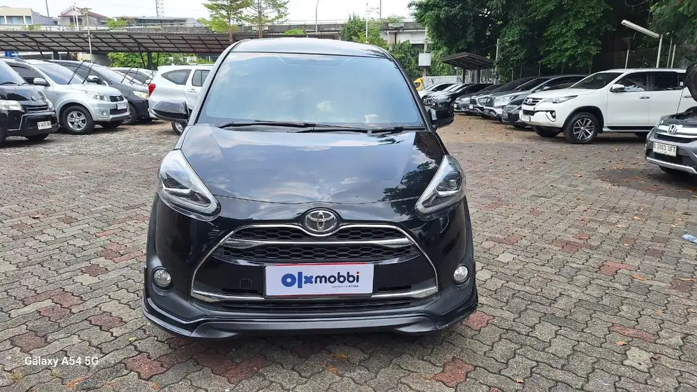 Toyota Sienta 1.5 Q Bensin AT 2018