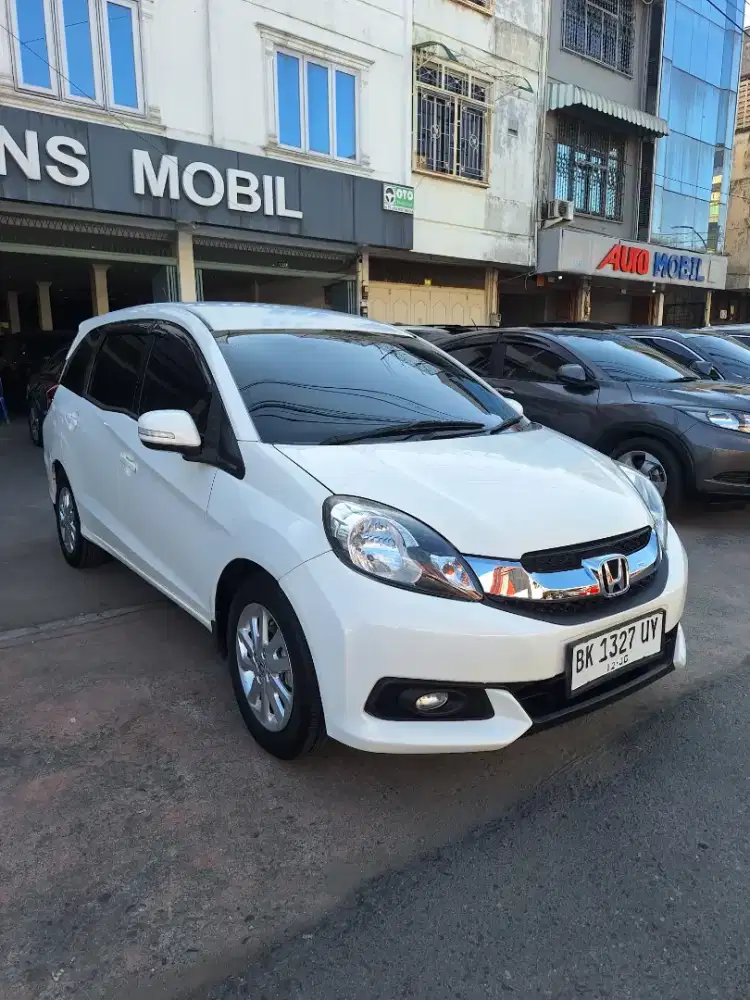 HONDA MOBILIO TIPE  E MANUAL MT 2015 PUTIH