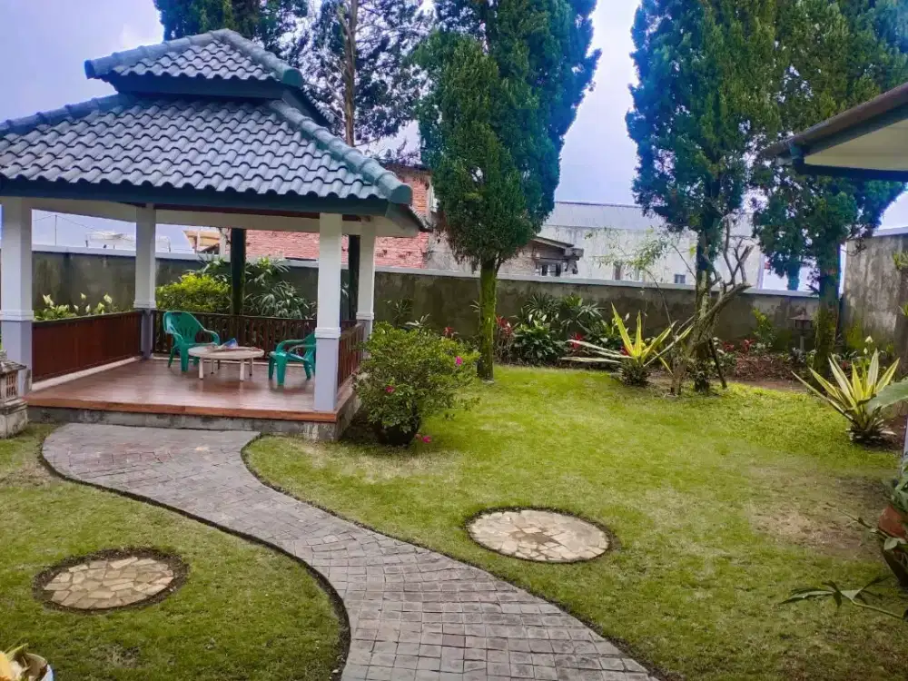 Villa Cantik Dekat Wisata Tawangmangu Karanganyar