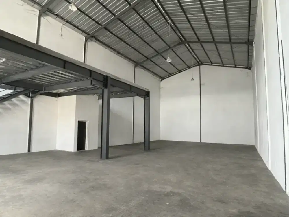 Gudang The Aiport City Tangerang 300m2 Ada Mezzanine dan Office Siap Pakai