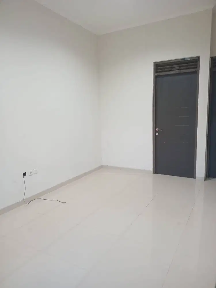 Disewakan Rumah 1 Lantai Minimalis Dalam Cluster Grand Sharon Soekarno