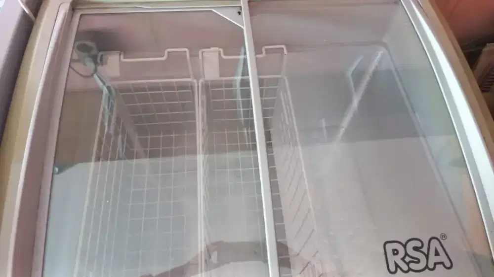 RSA freezer 300liter dan 200liter