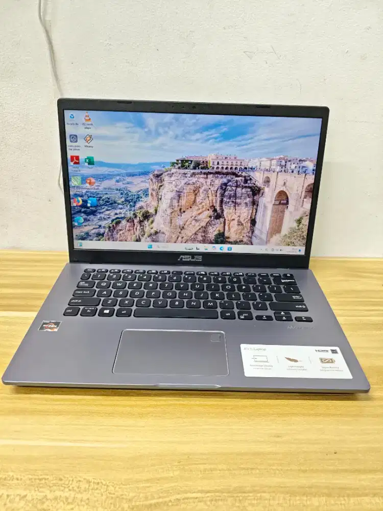 Asus VivoBook A409Da. Amd Ryzen 5-3500U. Ram 8gb. Ssd 512gb