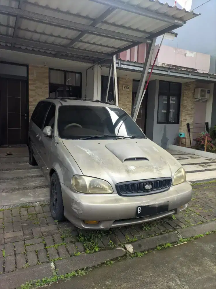 KIA Carnival diesel tahun 2000