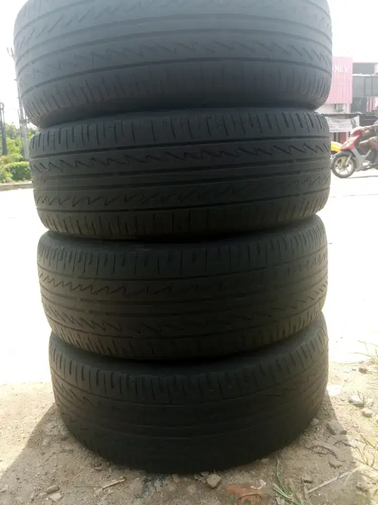 OEM Toyota Yaris lele R16