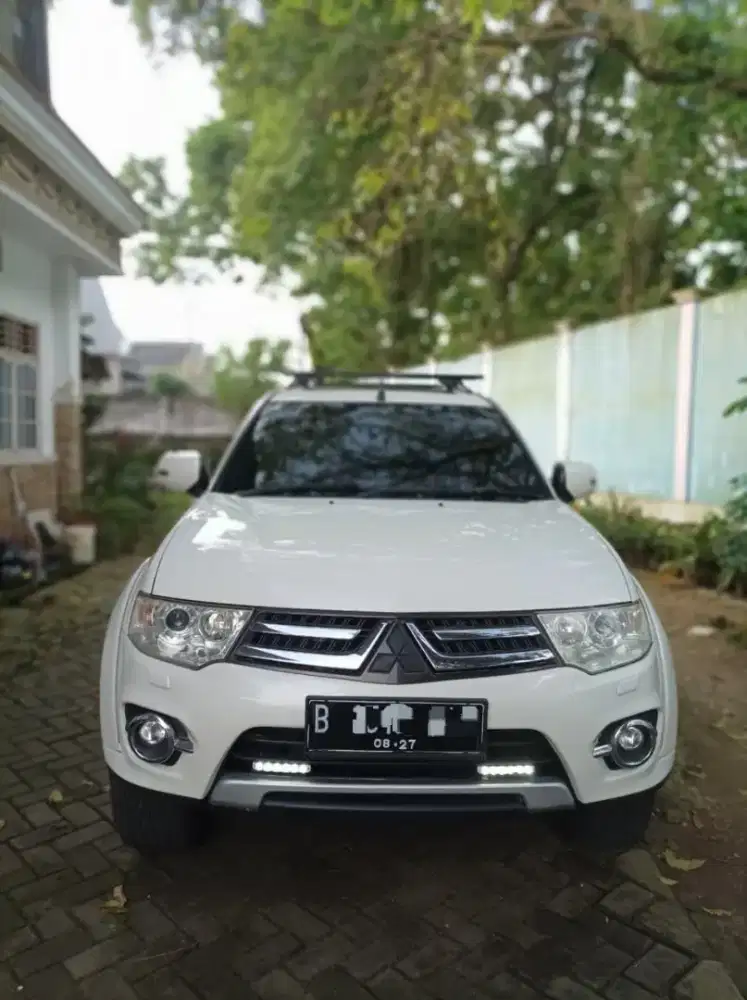 Mitsubishi Pajero Sport Dakar V6 Bensin-AT 4x2