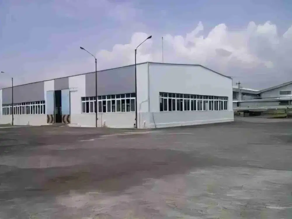 Gudang di Kawasan Industri Wijaya Kusuma Semarang LT 18.000 LB 3.800