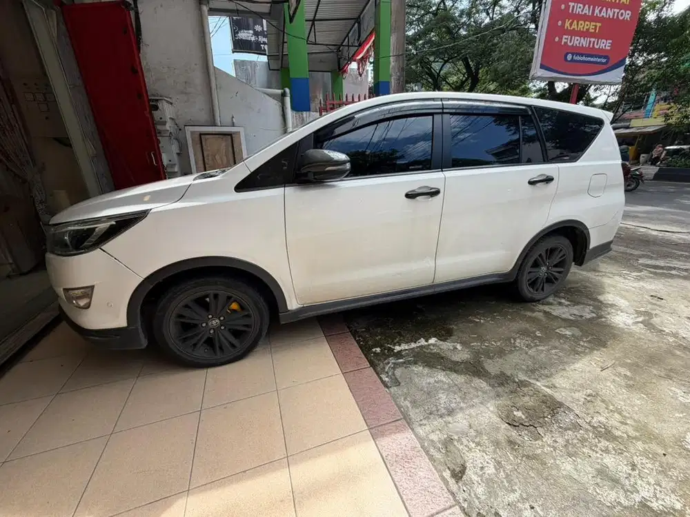 Kijang Innova Reborn V Diesel Automatic