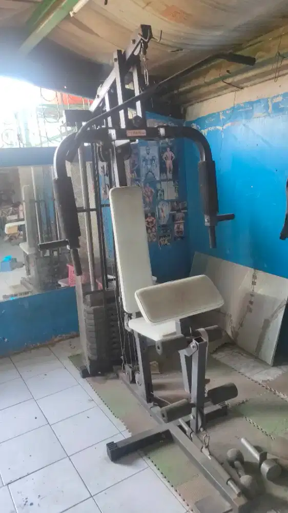 Alat fitnes (Home Gym)