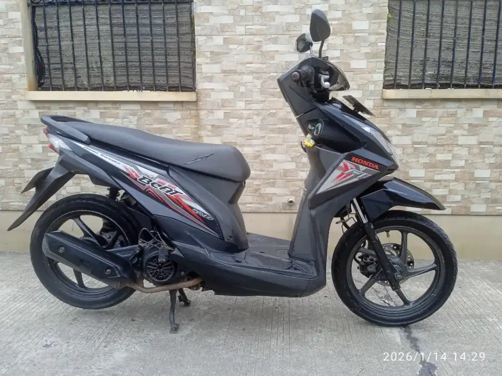 Dijual Honda Beat esp th 2015 mulus komplit DKI