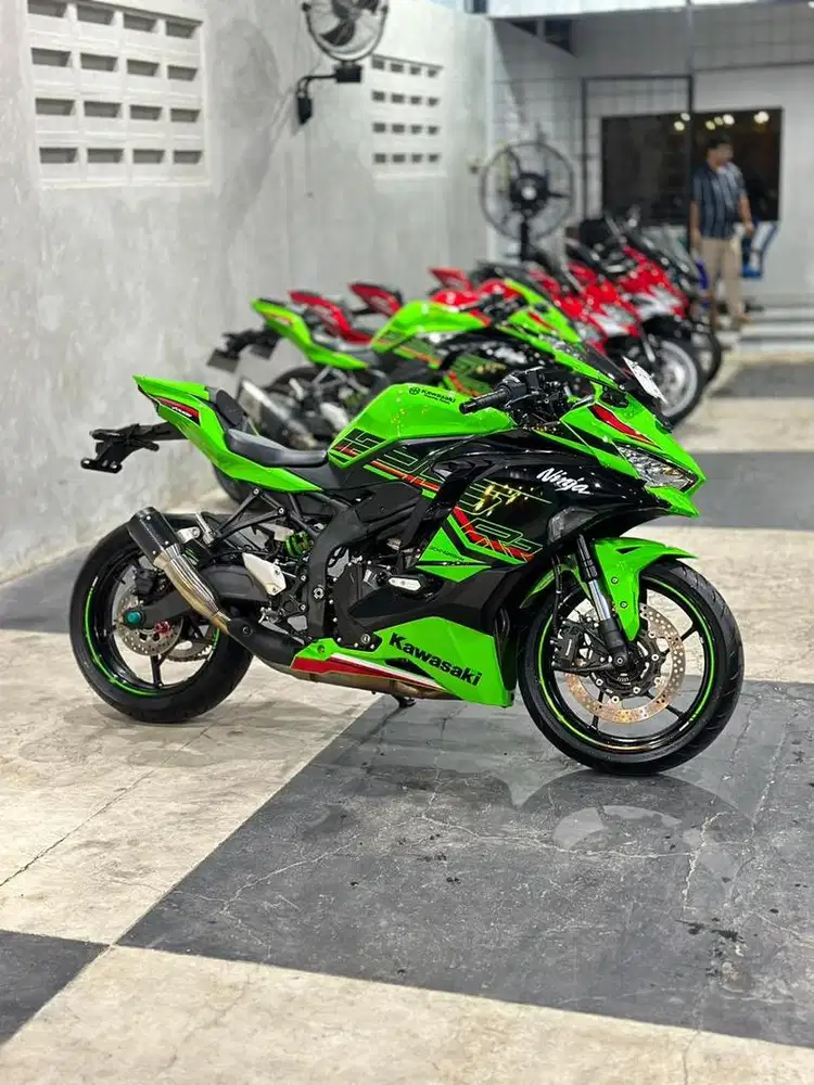 KAWASAKI ZX25RR ABS QS LIKE NEW