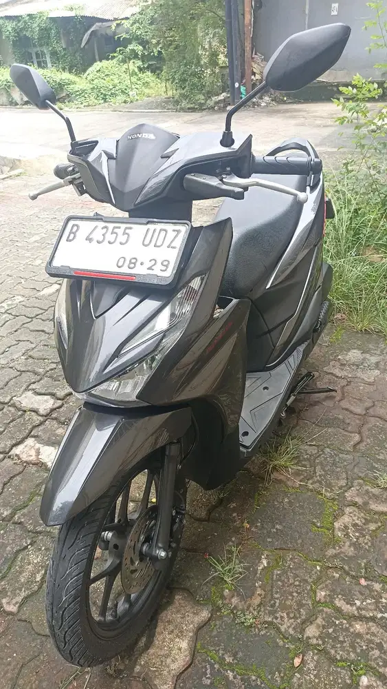 Honda beat new deluxe CBS ISS tahun 2024.