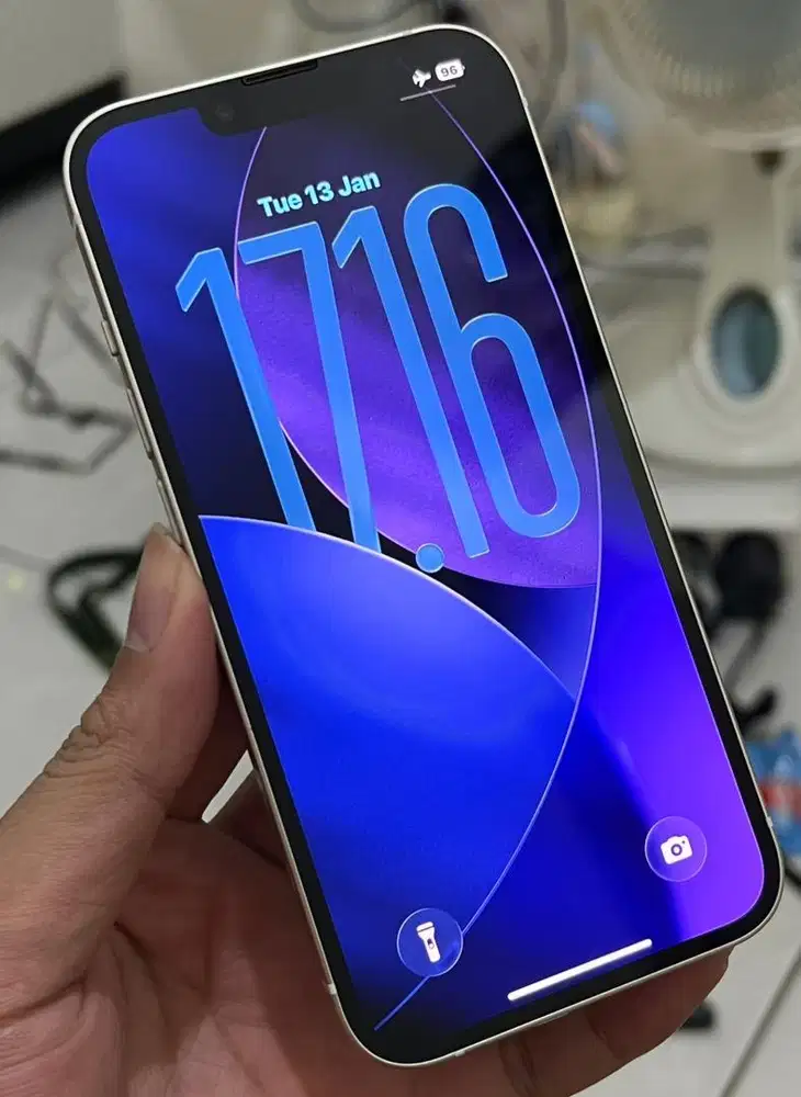 BEACUKAI IPHONE 13 128 GB STARLIGHT (2ND BERGARANSI)