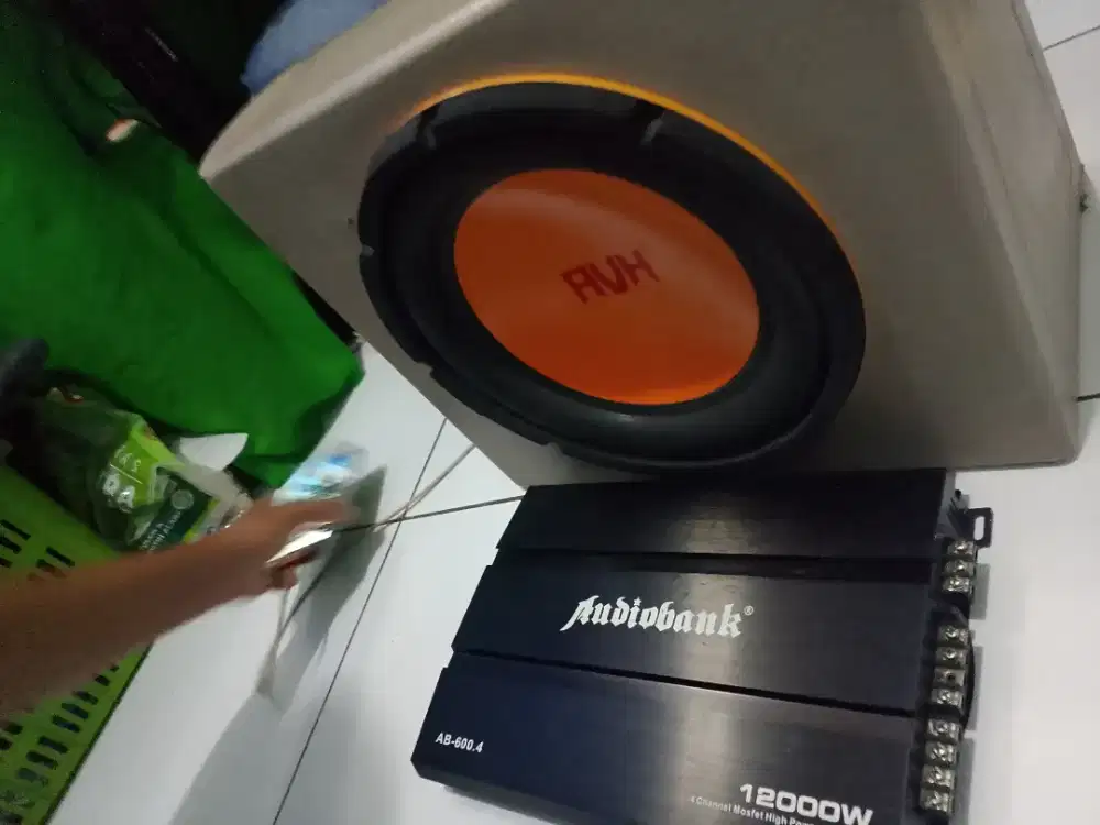 Power + audio 10 inci