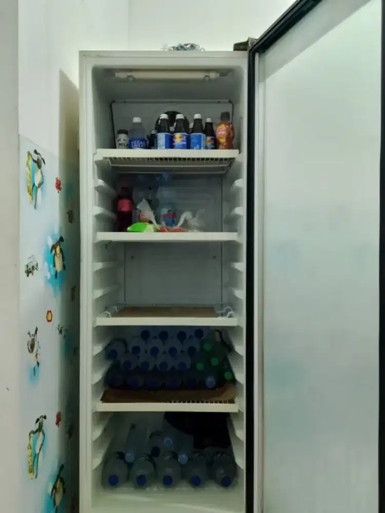 Dijual showcase dan Etalase