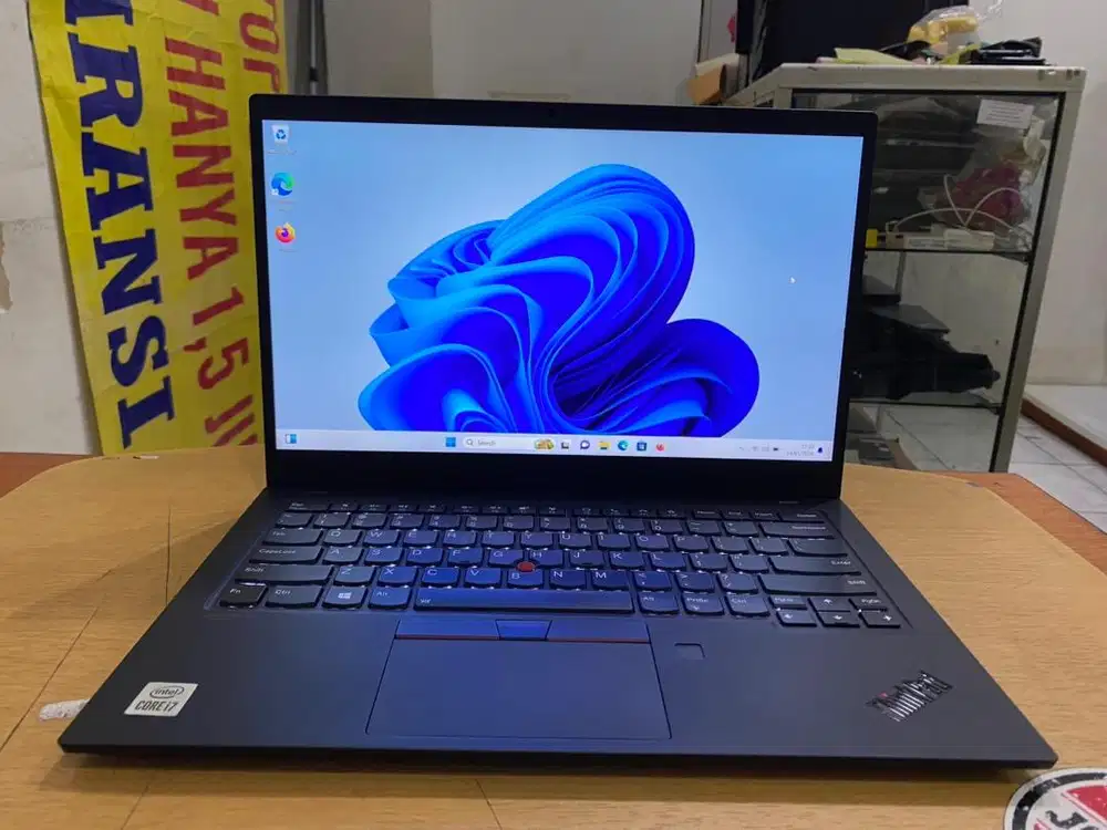 Lenovo ThinkPad X1 Carbon Core i7Gen10 Ram 16GB SSD 256GB 2K Mulus