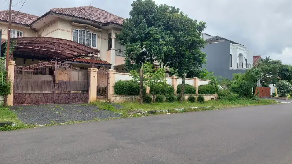 Jual rumah jalan utama Taman Yasmin
