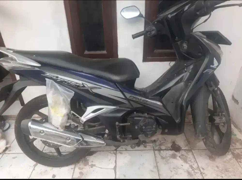 Honda Supra x 125 Helm in Fi Injeksi Surat Lengkap plat BE Lamsel