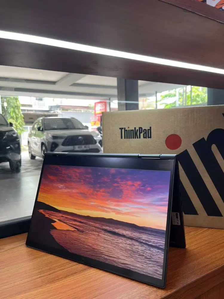 X1 YOGA 2IN1 CORE I5 RAM 8/256GB TOUCHSCREEN