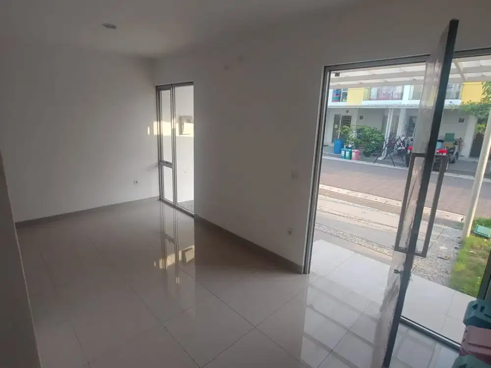 Dijual cepat rumah pik2 2 kamar tidur ukuran 6x10