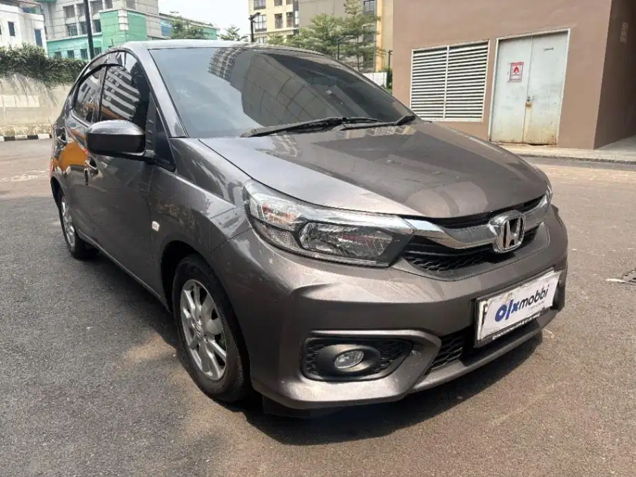 DP MURAH Honda Brio Satya 1.2 E Bensin-AT 2023 Abu-Abu CAKMD