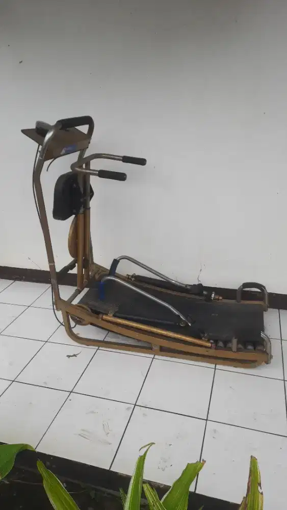 Treadmill bekas