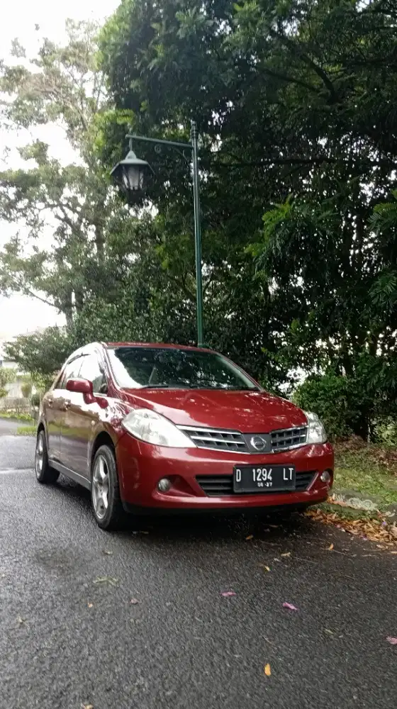 MULUSS NISSAN LATIO 2010