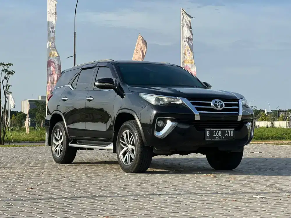 [KM LOW] Fortuner VRZ Diesel 2017 Hitam Black 2.4 Solar TERMURAH NEGO