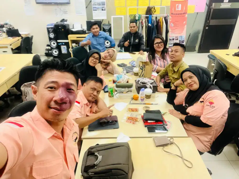 DIBUTUHKAN STAF ADMIN DAN STAF MARKETING