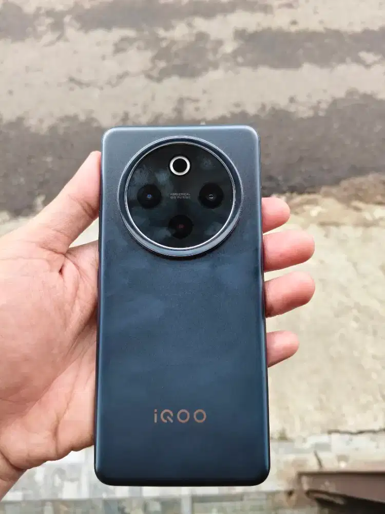 Iqoo z10 8/256gb garansi panjang