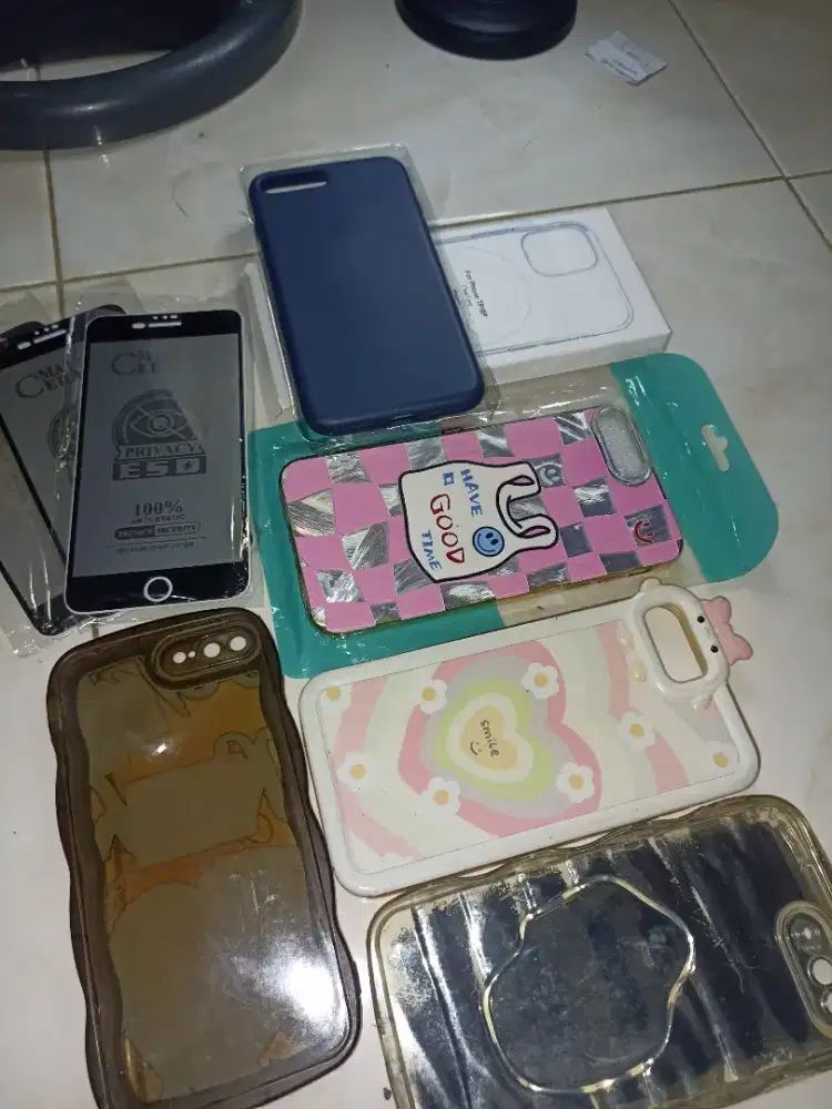 case iPhone 7+/8+ dan anti gores privasi 100%
