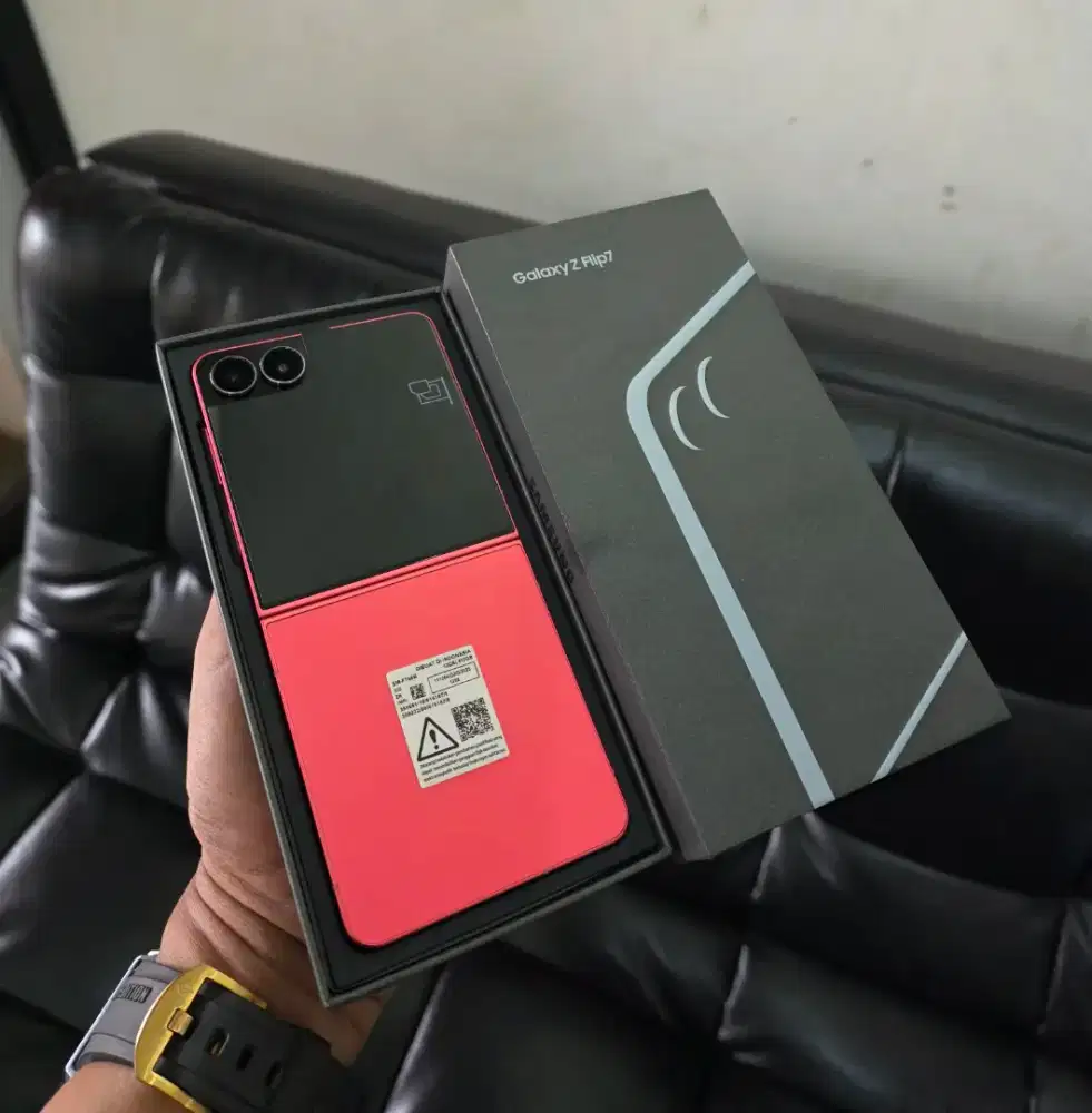 Samsung Z flip7 Ram 12/512GB Coralred edition Garansi Resmi z flip 7