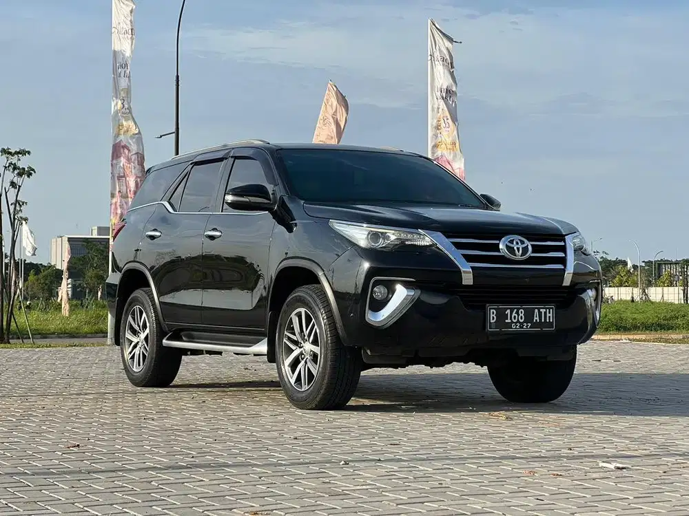 [KM LOW] Fortuner VRZ Diesel AT 2017 Matic Hitam Black TERMURAH NEGO