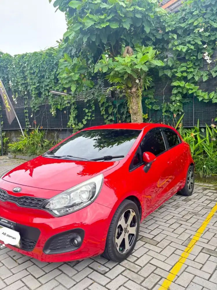 Kia Rio SE 1.4 MT istimewa plat AB sleman