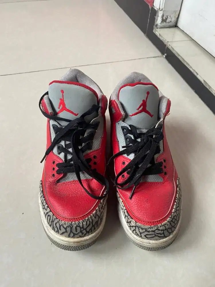 Sepatu Nike Air Jordan Sz 42
