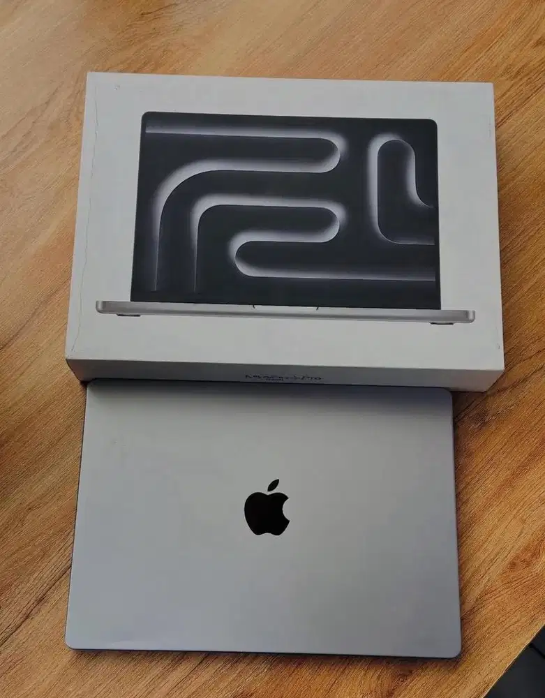 macbook pro 14 m5 2025 16/512gb new garansi resmi ibox 12 bulan