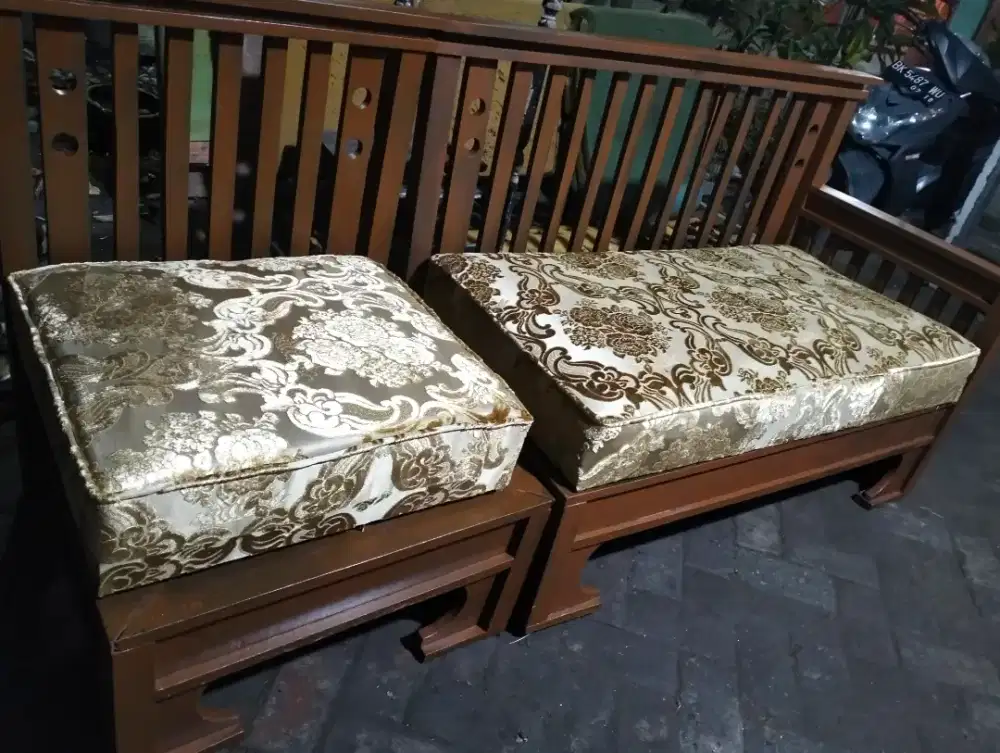 kursi sudut siap pakai, sudah diganti kain baru